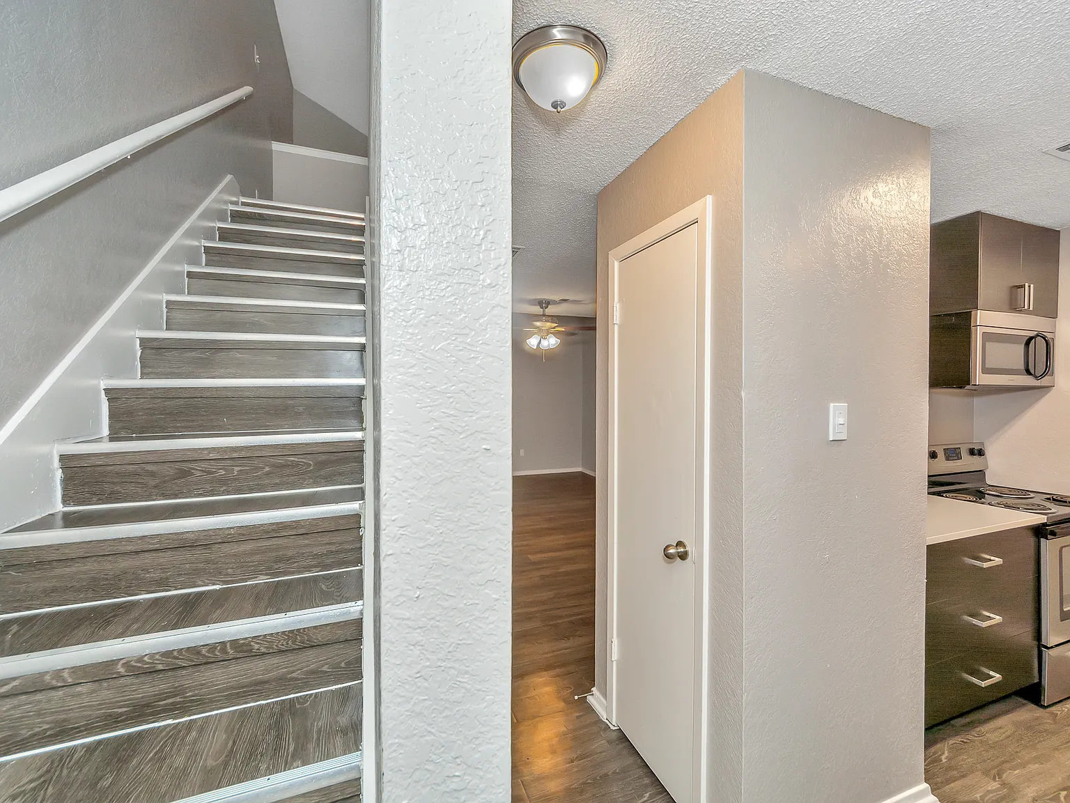 Hulen Park Place — Photo 3