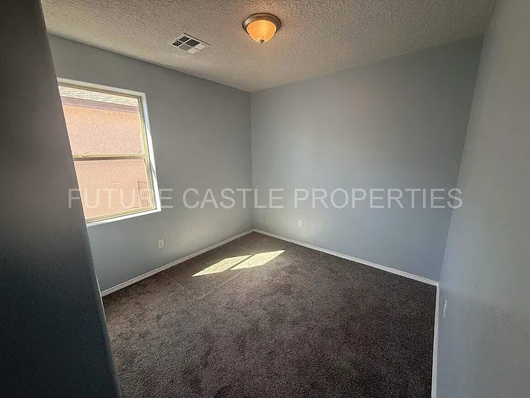 1460 Vista Grande Loop NE — Photo 5