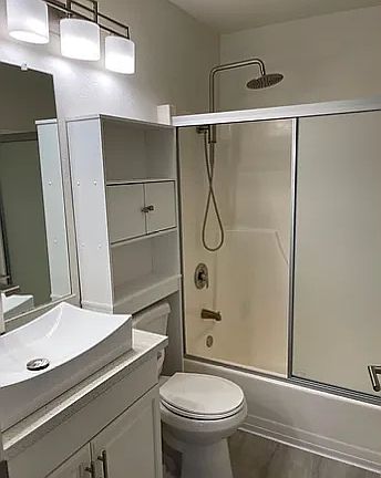 5th image of 8338 Regents Rd Unit 2O