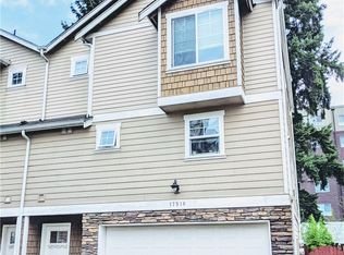 17516 12th Ave NE, Seattle, WA 98155