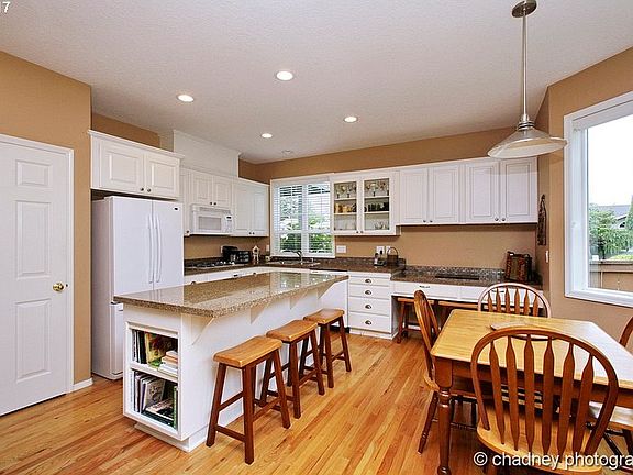 5th image of 4831 SE 16th Dr