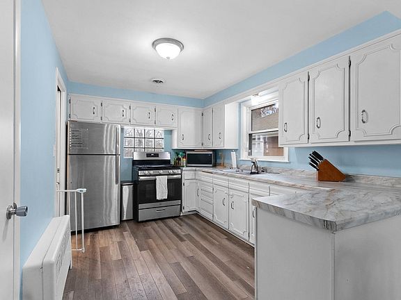 5th image of 1220 Pinecrest Rd