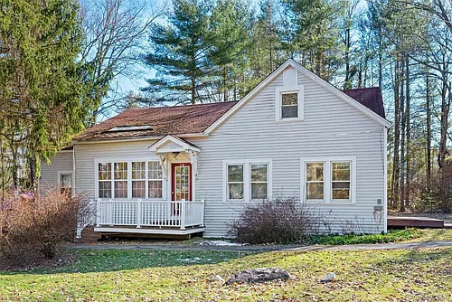 443 Sackett Lake Rd Photo 1