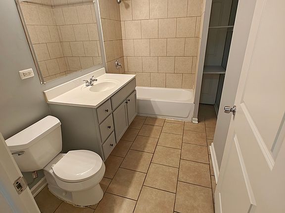 5th image of 6030 S Eberhart Ave #B