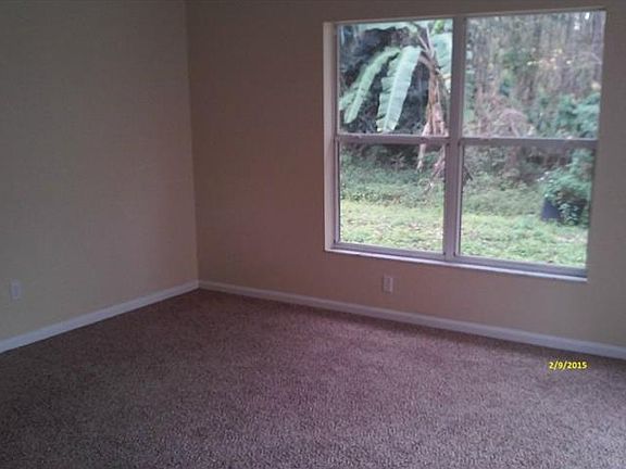 4th image of 172 Kelly Cir