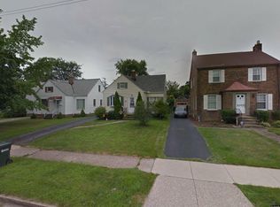 8005 Wainstead Dr, Parma, OH 44129