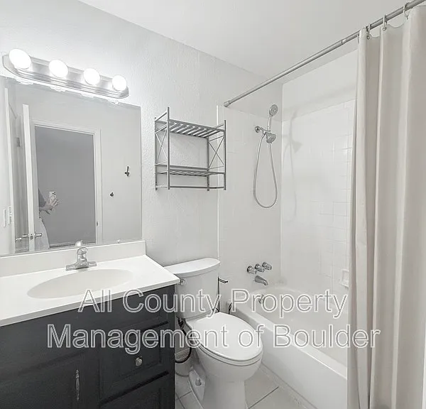 1520 Taft Ct — Photo 14