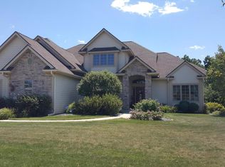 N73W28993 Bark River Rd, Hartland, WI 53029