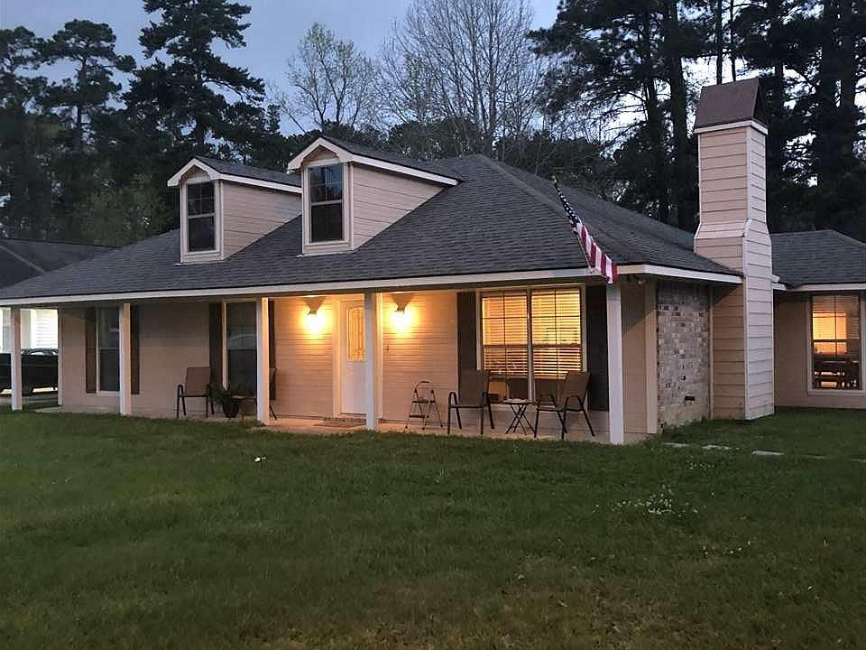 1st image of 32500 Dwayne Dr