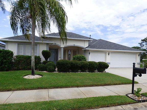 2nd image of 800 Coral Springs St