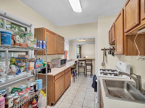 5th image of 2303 Ridge Ave