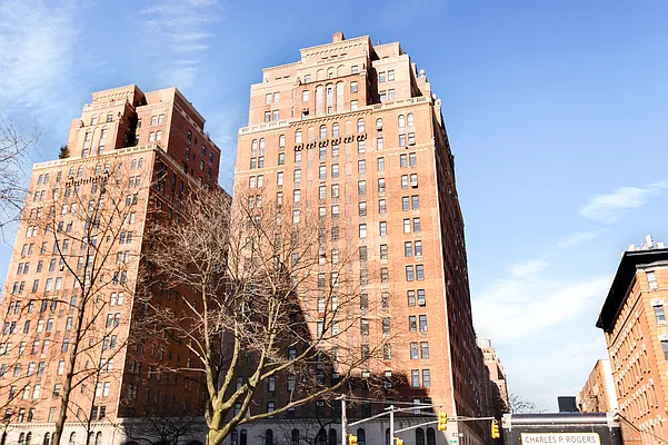Rented by Douglas Elliman | media 25