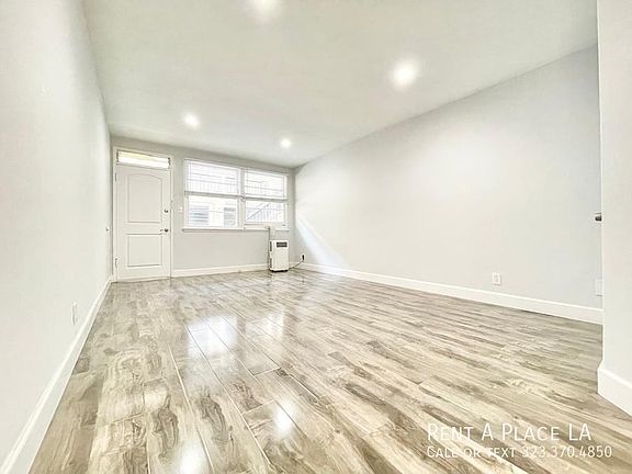 3rd image of 425 N Oakhurst Dr APT 112