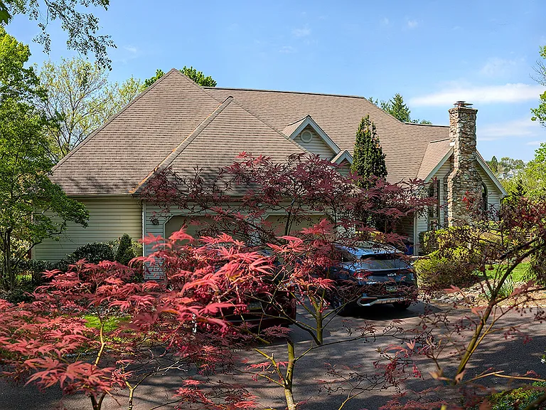 1004 Thomas Rd — Photo 9