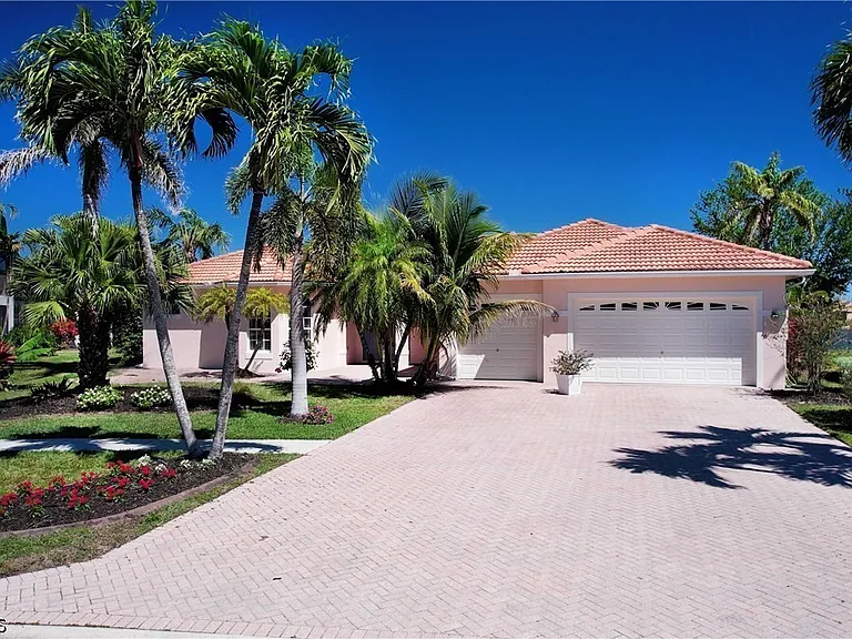 2202 Grove Dr — Photo 46