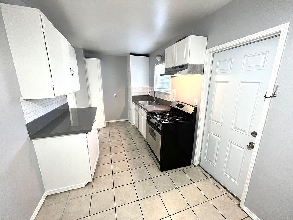 1st image of 3420 Santa Anita Ave #14