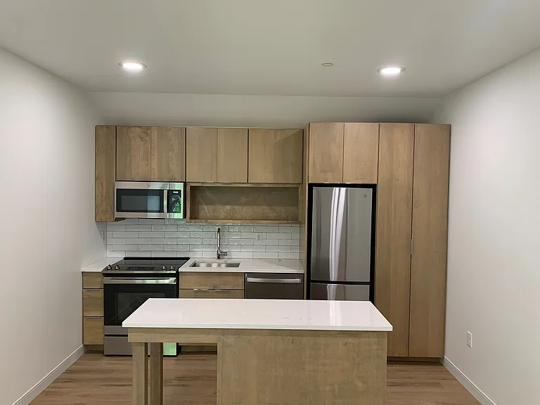 Chase Commons — Photo 11