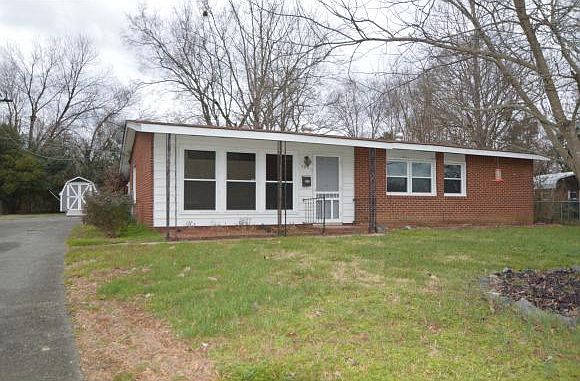 1st image of 506 Oakgrove Dr