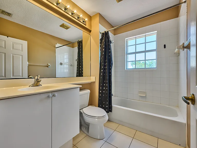 530 Commons Dr — Photo 40
