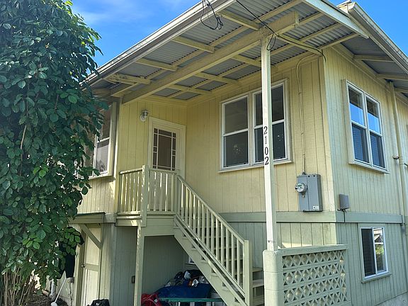 3rd image of 2102 Kilauea Ave