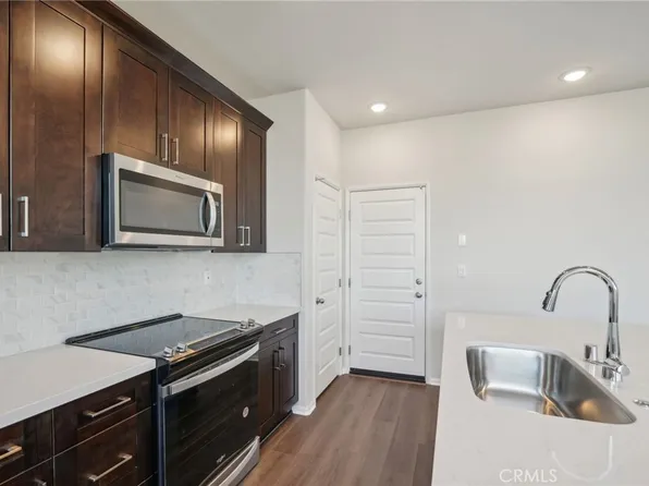 946 Lumia Cir, Redlands, CA 92374