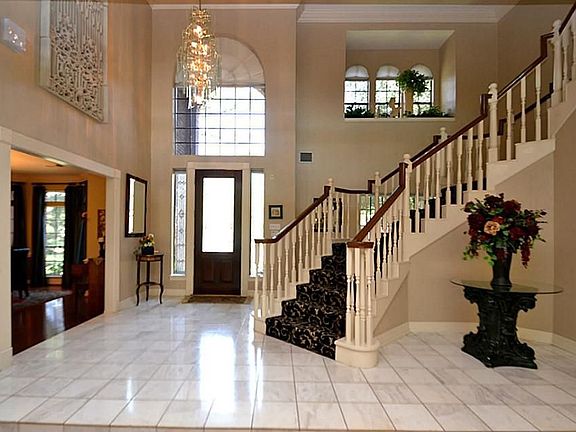 3rd image of 1635 Kelliwood Oaks Dr
