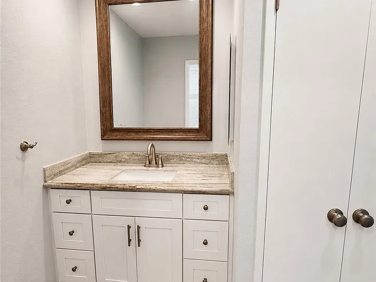 131 S Poplar Ave #26 — Photo 22