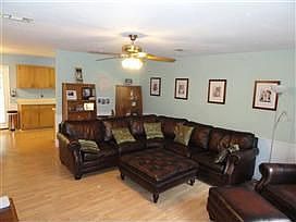 2nd image of 2229 Hickory Ct