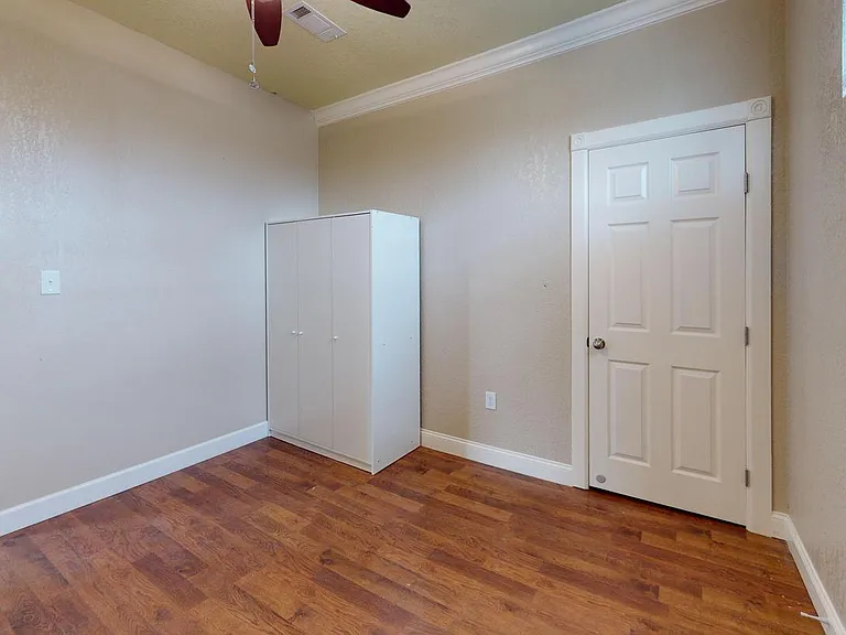 7559 Glen Mont Dr — Photo 7