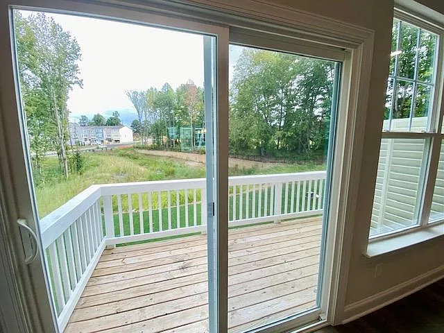 Deck on upper level 1