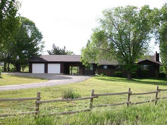 1st image of 220 Pioneer Cir