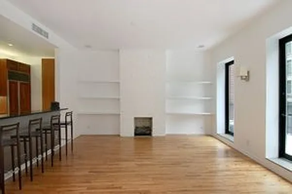 Rented by Douglas Elliman | media 14