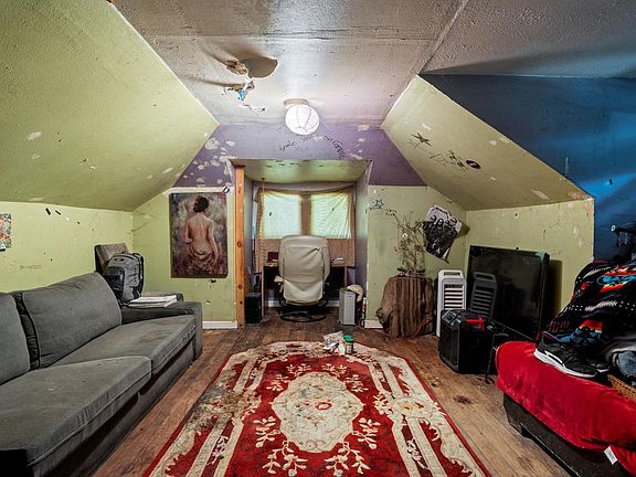 5th image of 320 North Street