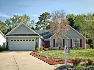 7412 Shadowstone Dr, Charlotte, NC 28270