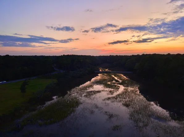 696 Broadmarsh Rd, Mc Clellanville, SC 29458