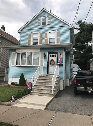 2nd image of 135 Heald St