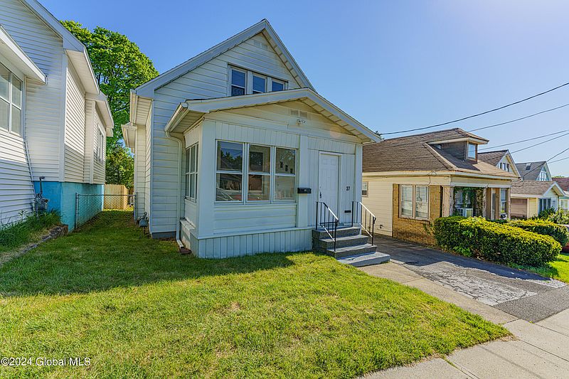 2nd image of 37 Lawn Avenue
