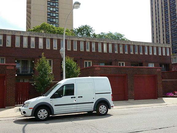 2nd image of 2615 S Indiana Ave Unit B