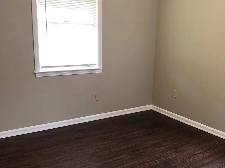 5091 Breckenwood Dr — Photo 12
