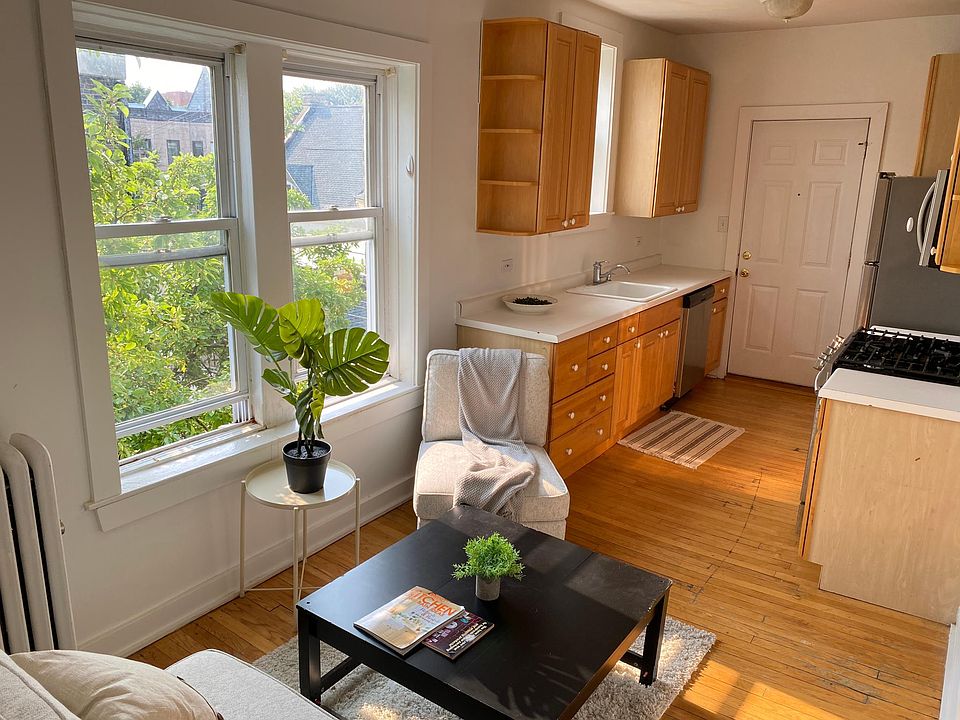 Kitchen / Living area