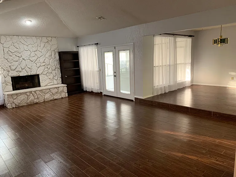 6453 N College Ave — Photo 8