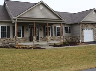 19115 Red Maple Dr, Hagerstown, MD 21742