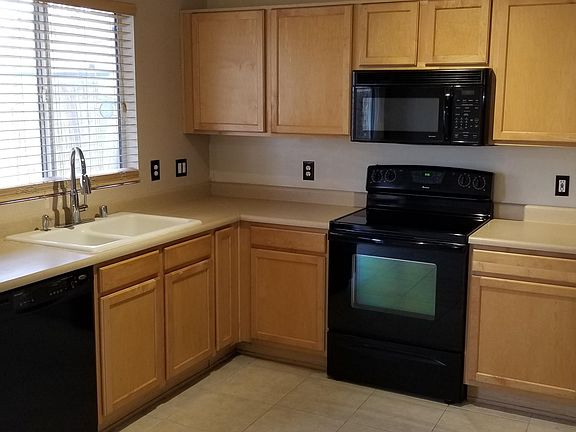 4th image of 12822 W Laurel Ln