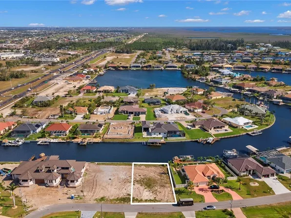 3224 SW 3rd Ln, Cape Coral, FL 33991