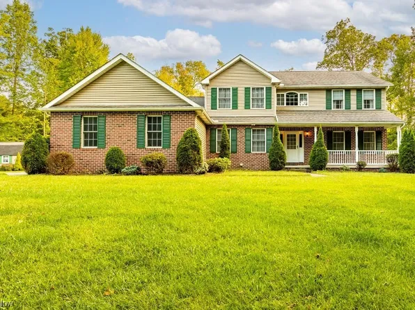 36685 Estee Ln, Grafton, OH 44044