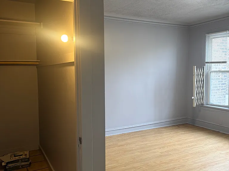 1142 E 67th St #1 — Photo 10