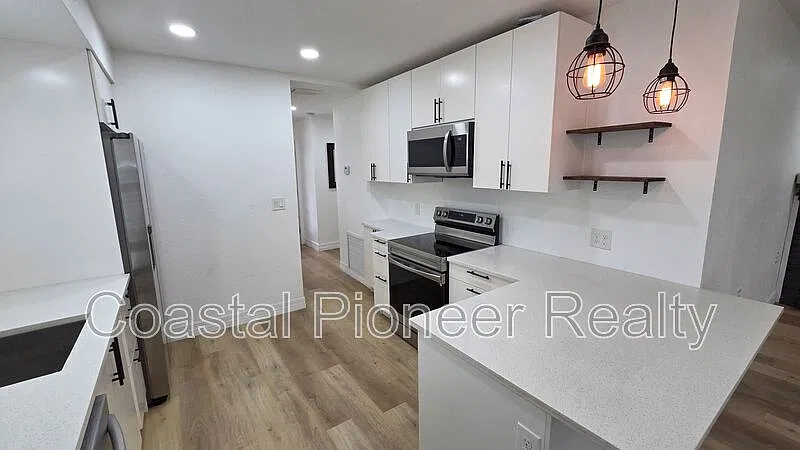 2 bed, 2.0 bath, 1200 sqft, $3,000 — Photo 4