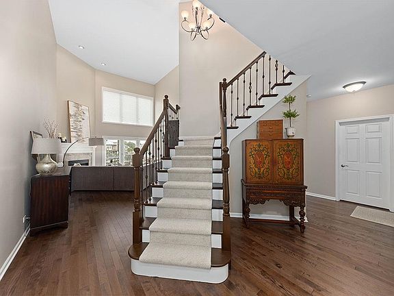 4th image of 23120 W La Croix Ln