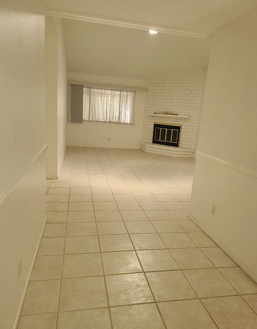 2191 Flame Tree Way — Photo 3