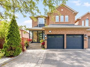 4 Martineau Rd, Brampton, ON L6P 1H2